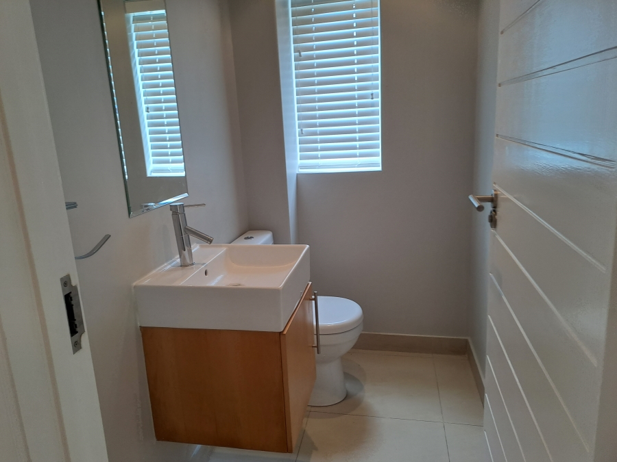 2 Bedroom Property for Sale in Summerstrand Eastern Cape